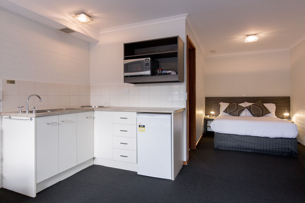 Standard Studio Apartment - Double - In-Room Kitchen