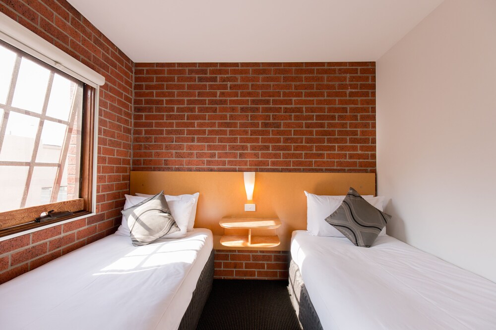 Standard Two Bedroom Apartment (Multi-Level) - Guestroom