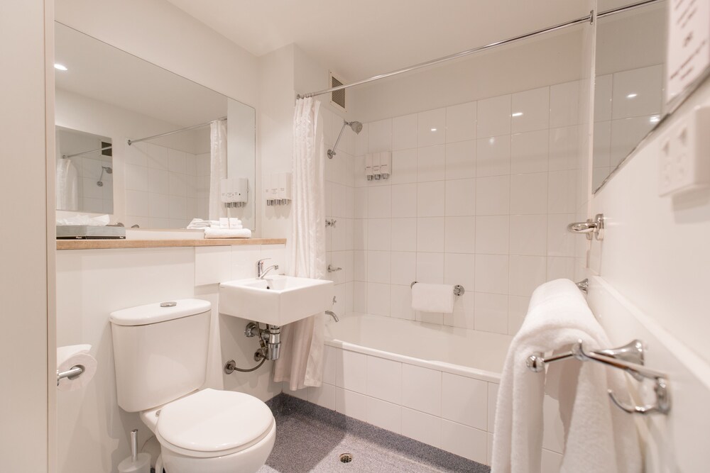 Standard Studio Apartment - Double - Bathroom