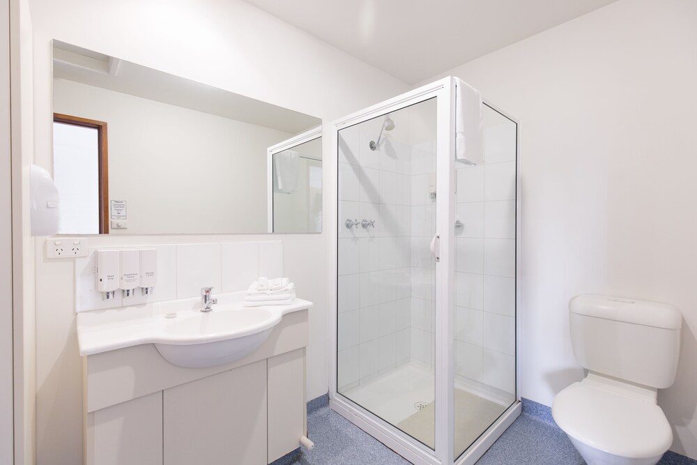 Executive Studio Apartment - Bathroom