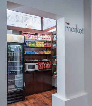 Snack Bar