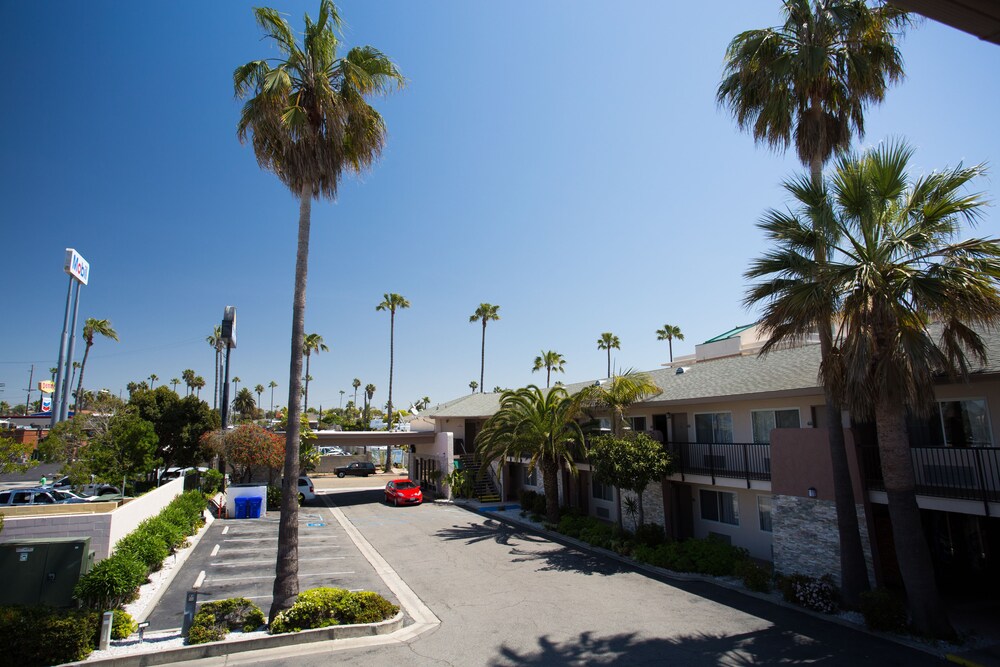 Hotel Front