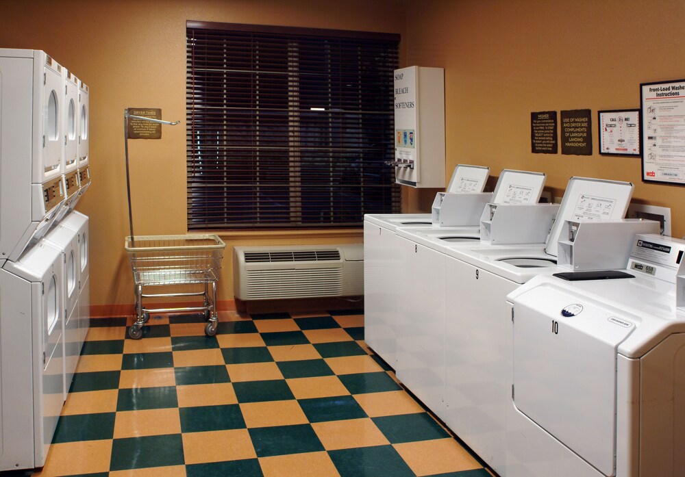 Laundry room, Larkspur Landing Sacramento - An All-Suite Hotel