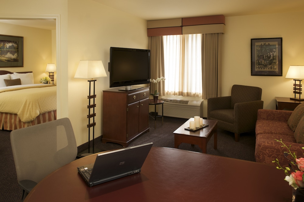 Room, Larkspur Landing Sacramento - An All-Suite Hotel