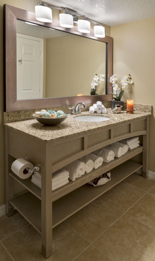 Luxury, 2 Bedrooms(6 people) - Bathroom