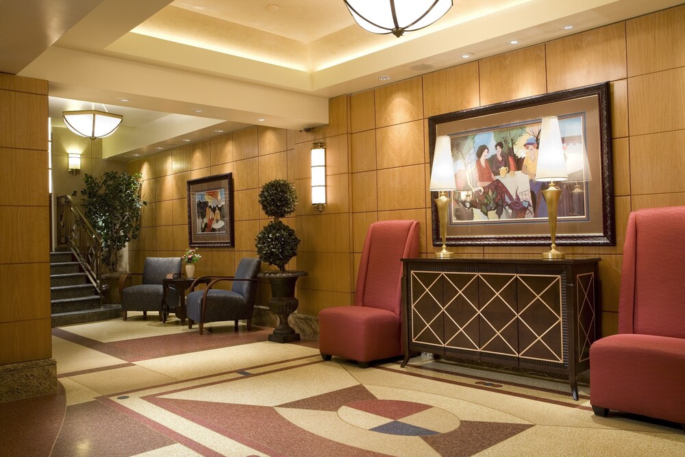 Lobby sitting area, The Belvedere Hotel