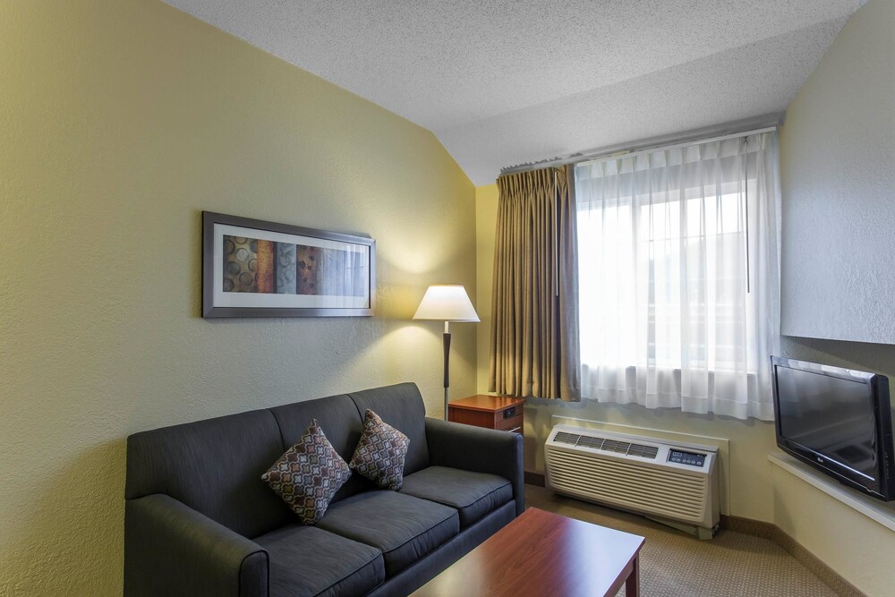 Suite, 2 Double Beds, Non Smoking - Guestroom
