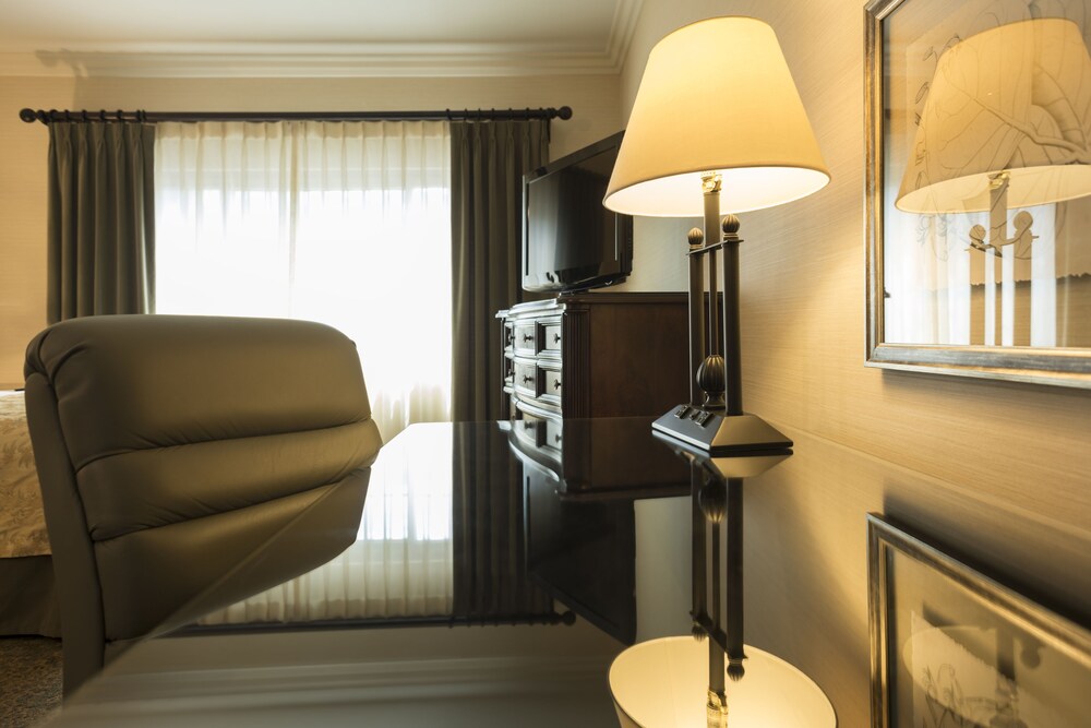 In-Room Business Center