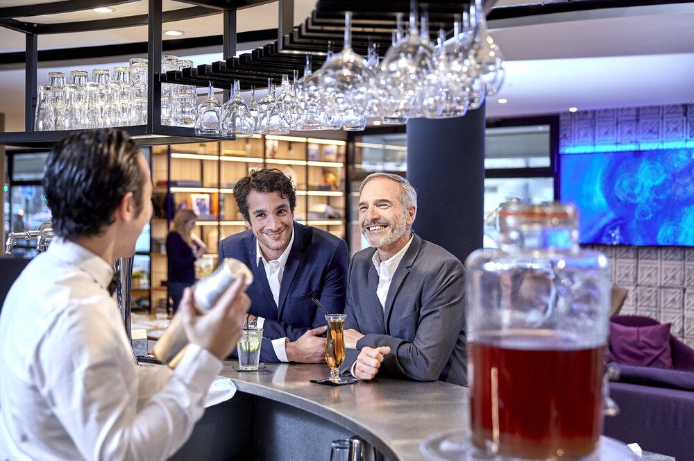 Hotel Bar