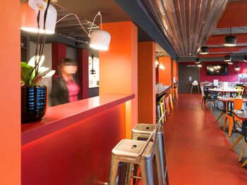 Hotel Bar