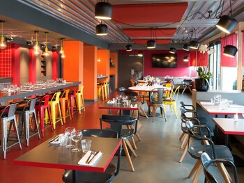 Hotel Bar