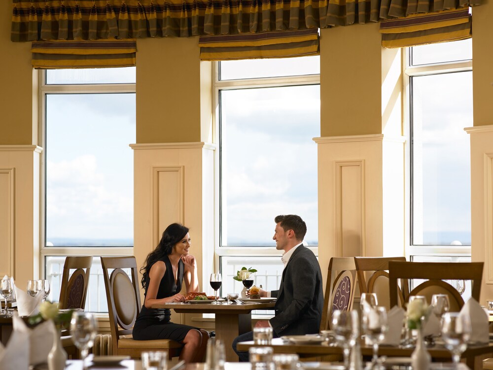 Couples Dining