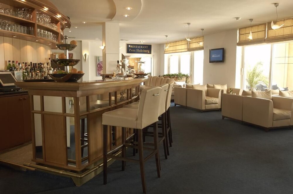 Hotel Bar