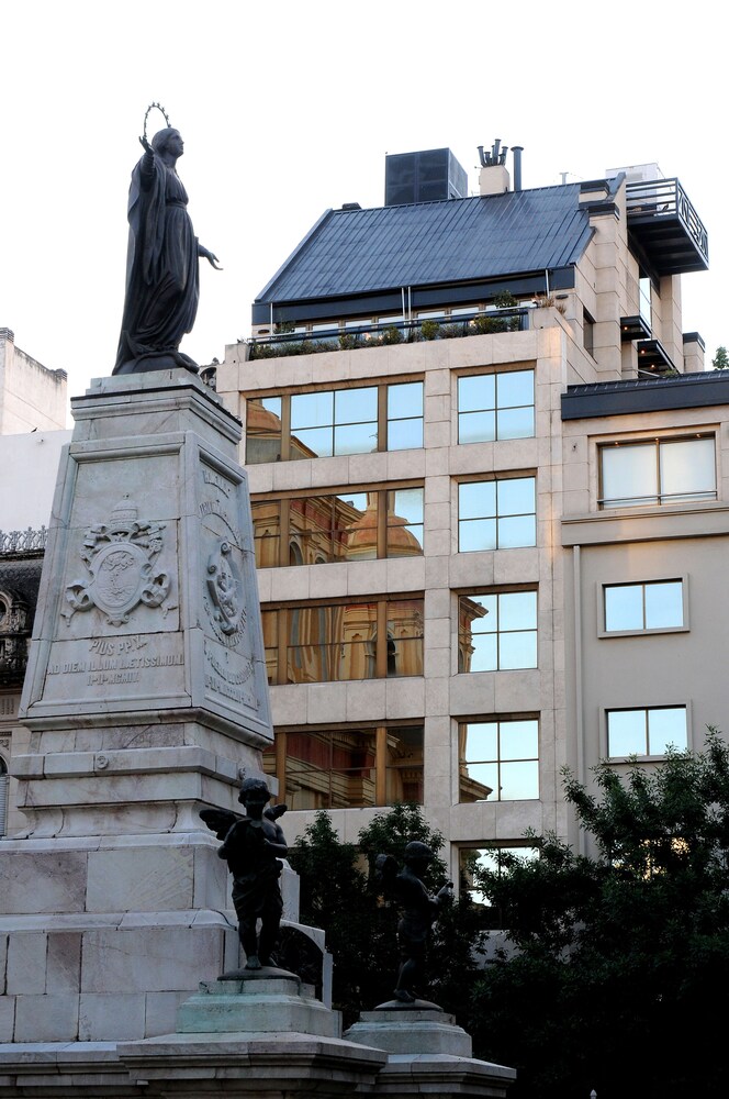 Hotel Front - Evening/Night
