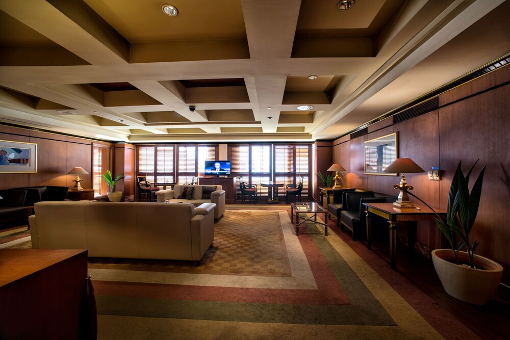 Executive Lounge