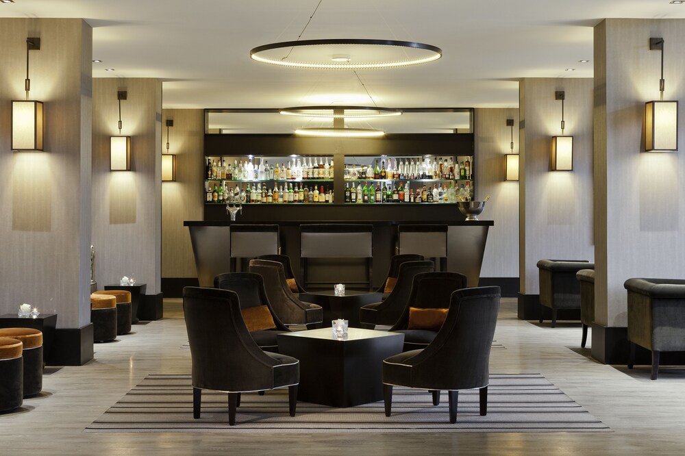 Hotel Lounge