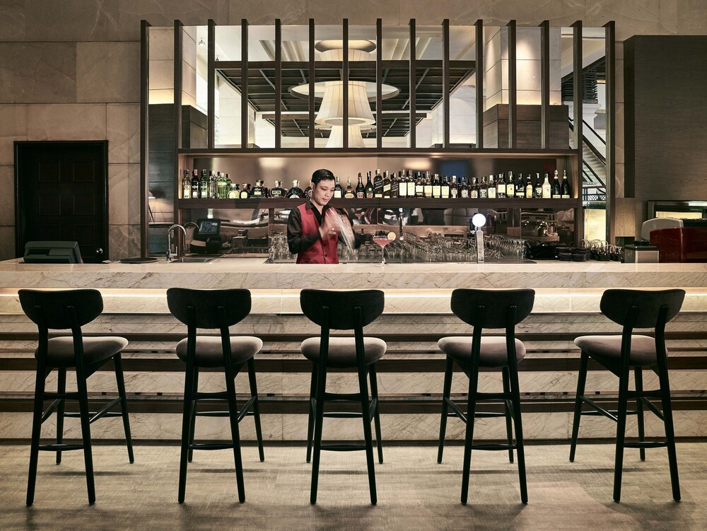 Bar khách sạn