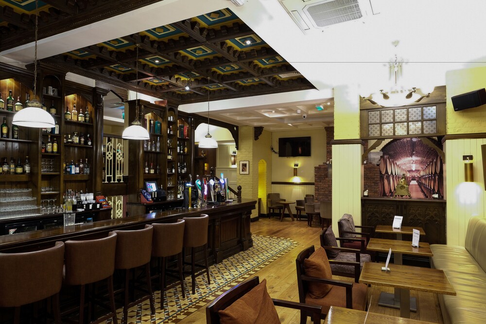 Hotel bar