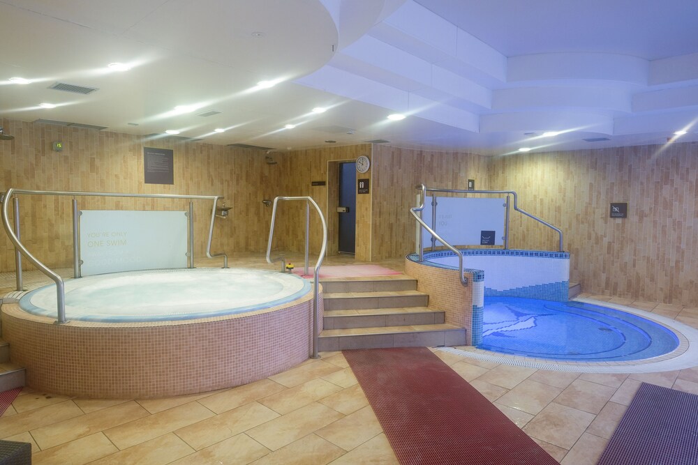 Indoor spa bath