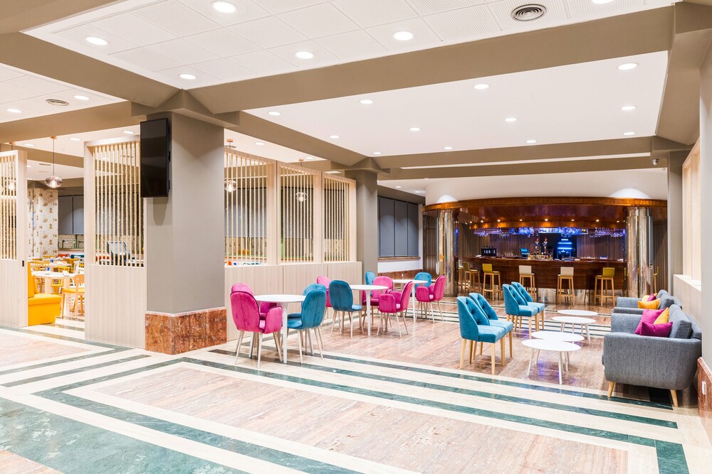 Hotel Lounge