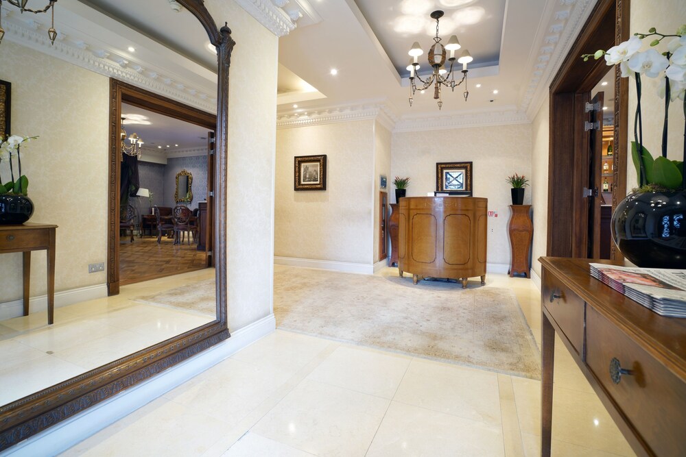 Concierge Desk