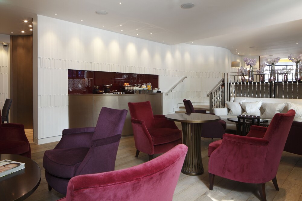 Executive Lounge