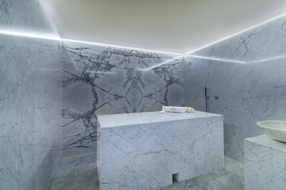 Vichy Shower