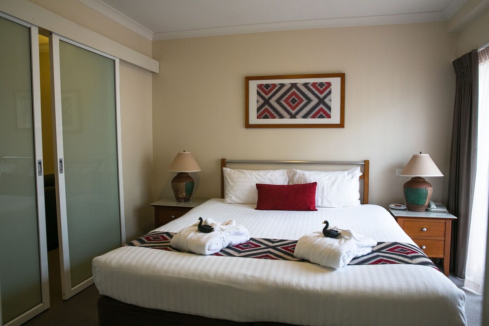 One Bedroom Apartment - Guestroom