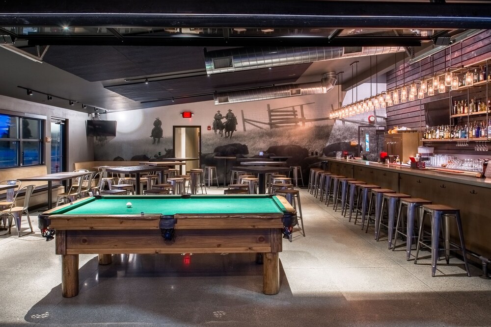 Hotel Bar
