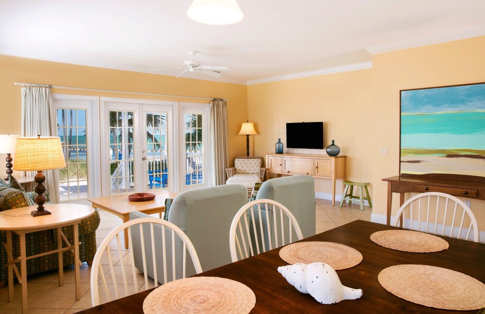 Living area, Tranquility Bay Beachfront Hotel and Resort