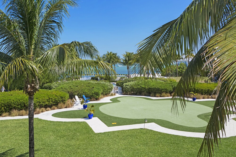 Mini-golf, Tranquility Bay Beachfront Hotel and Resort