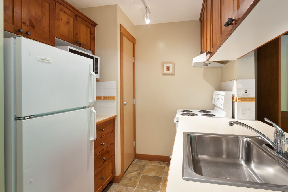 Studio - In-Room Kitchenette
