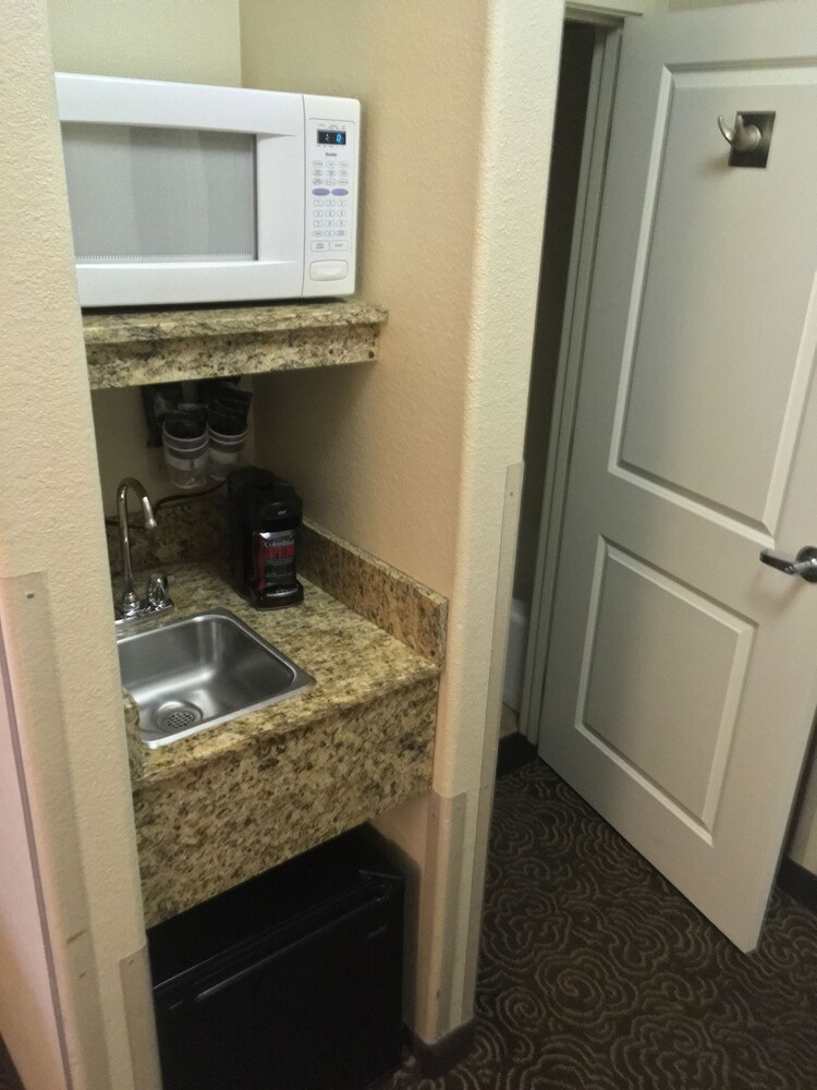 Mini-Refrigerator