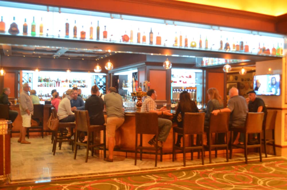 Hotel Bar