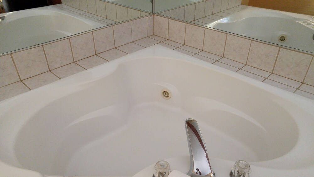 Jetted Tub