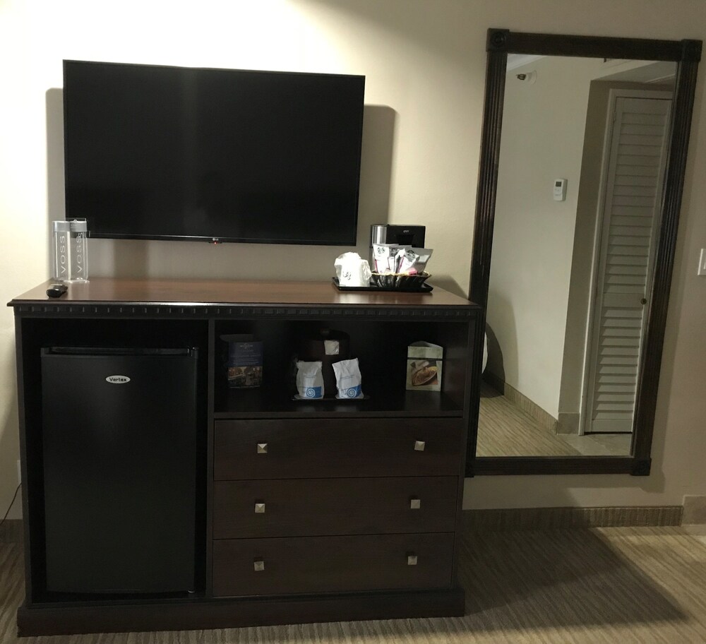 Mini-Refrigerator