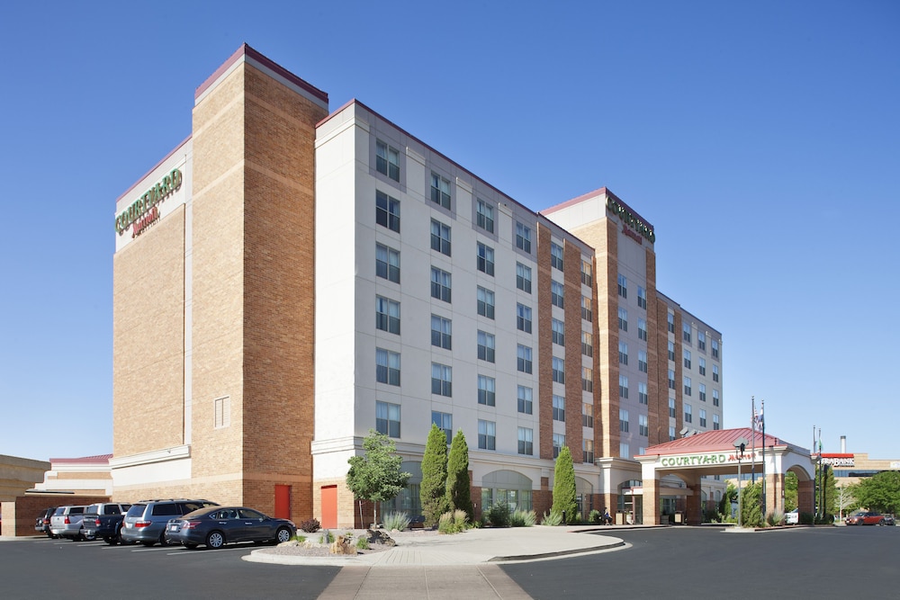 Exterior, Courtyard by Marriott Pueblo Downtown