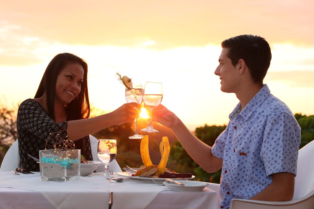 Couples Dining