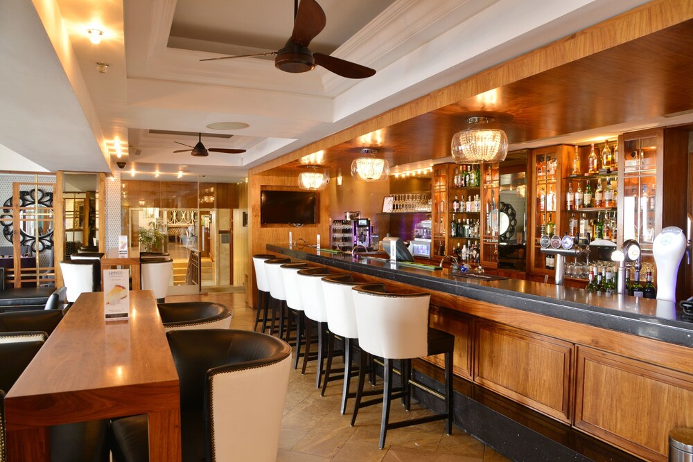 Hotel Bar
