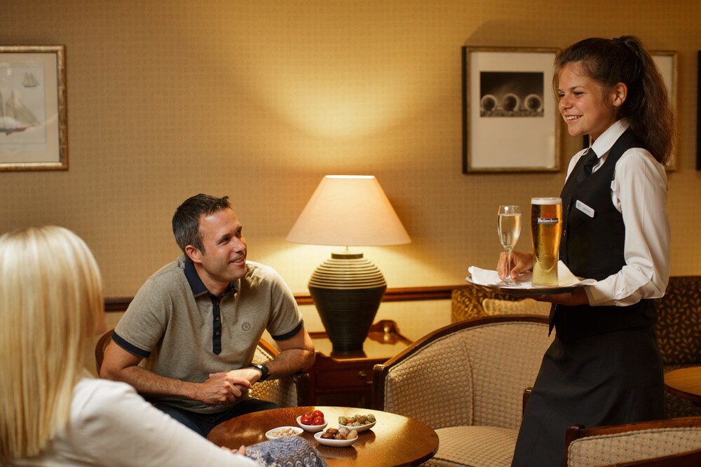 Hotel Lounge