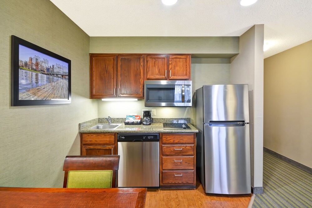Suite, 2 Bedrooms, Non Smoking - In-Room Kitchen