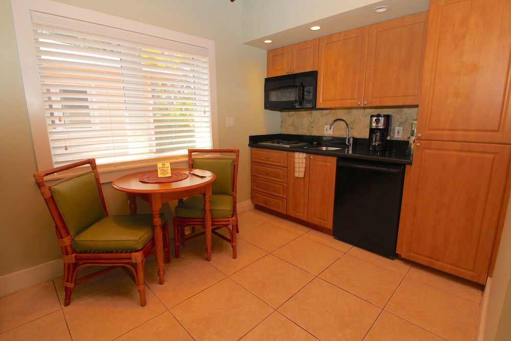 Premium Condo, 1 Bedroom - In-Room Kitchenette