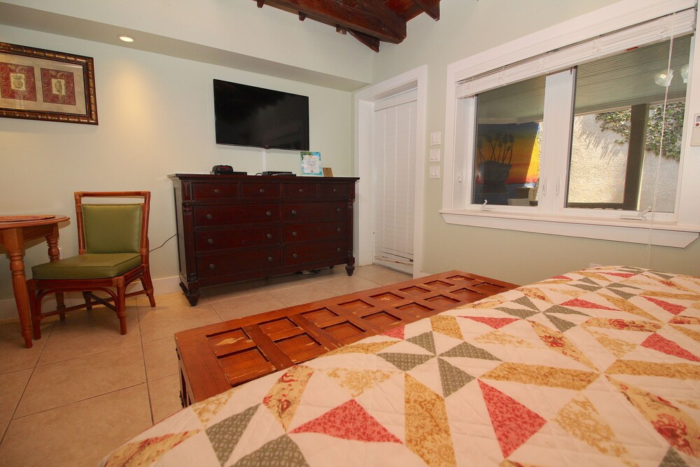 Premium Studio Condo - Guestroom