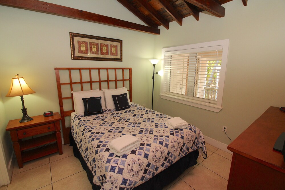 Premium Condo, 1 Bedroom - Guestroom