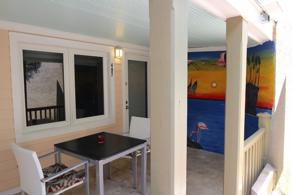 Premium Studio Condo - Terrace/Patio