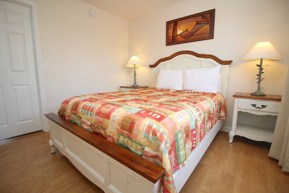 Premium Condo, 2 Bedrooms - Guestroom
