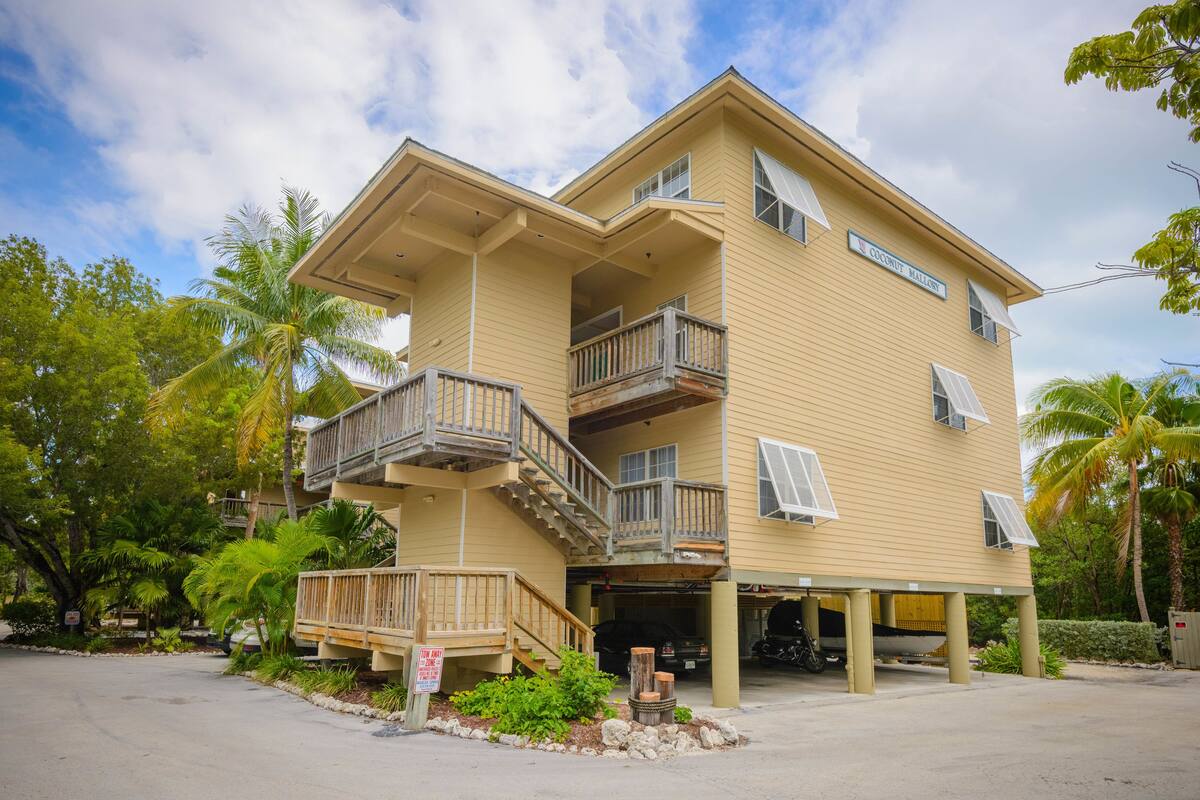 Coconut Mallory Resort And Marina By Kees Vacations Hotel