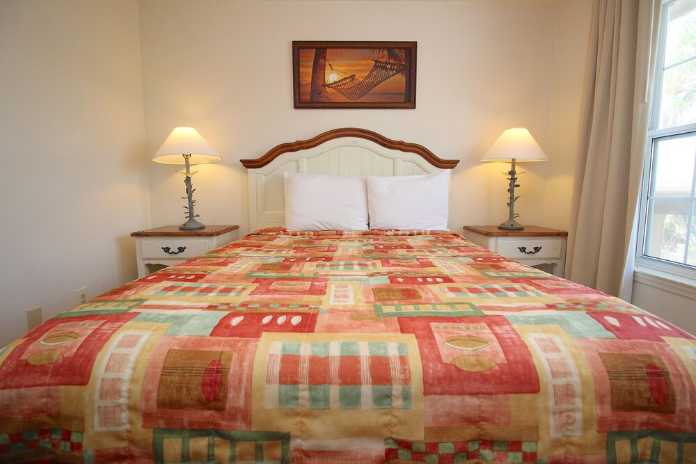 Premium Condo, 2 Bedrooms - Guestroom