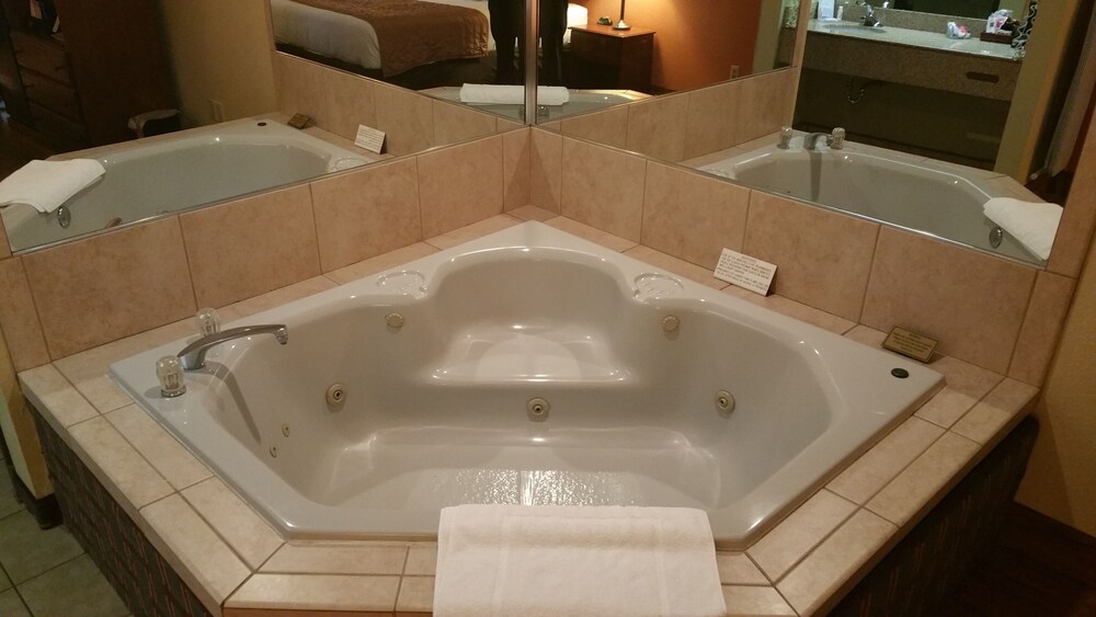 Jetted Tub