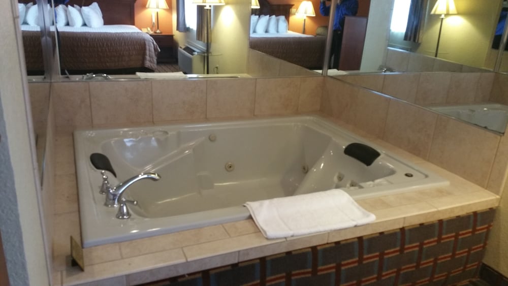 Jetted Tub